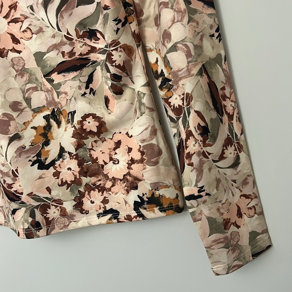 Aritzia Wilfred Cheval Floral Mock Neck Top - Picture 7 of 8